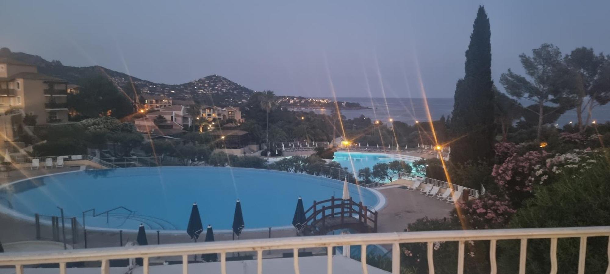 Agay Cap Esterel Village Allee Fleurs - F2 Clim Vue Golf Et Mer - Grande Terrasse Plein Sud Saint-Raphaël Esterno foto