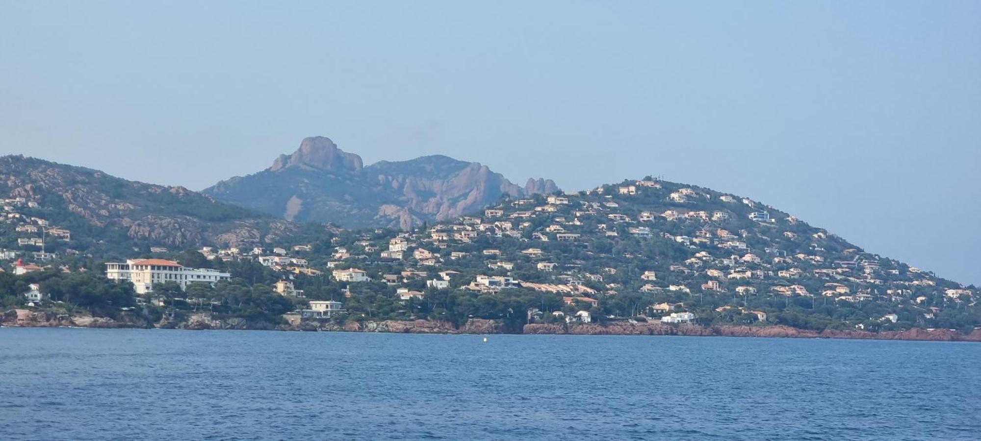 Agay Cap Esterel Village Allee Fleurs - F2 Clim Vue Golf Et Mer - Grande Terrasse Plein Sud Saint-Raphaël Esterno foto
