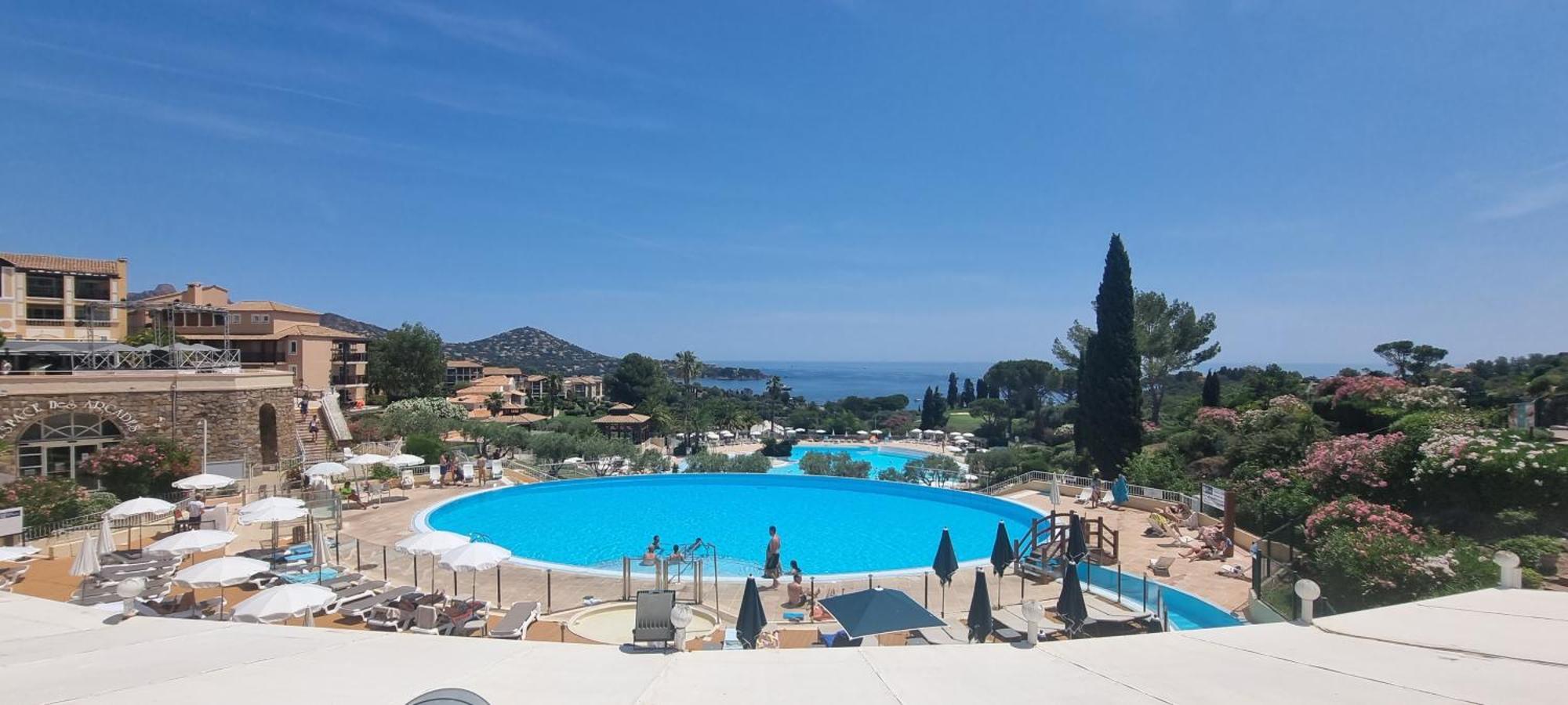 Agay Cap Esterel Village Allee Fleurs - F2 Clim Vue Golf Et Mer - Grande Terrasse Plein Sud Saint-Raphaël Esterno foto