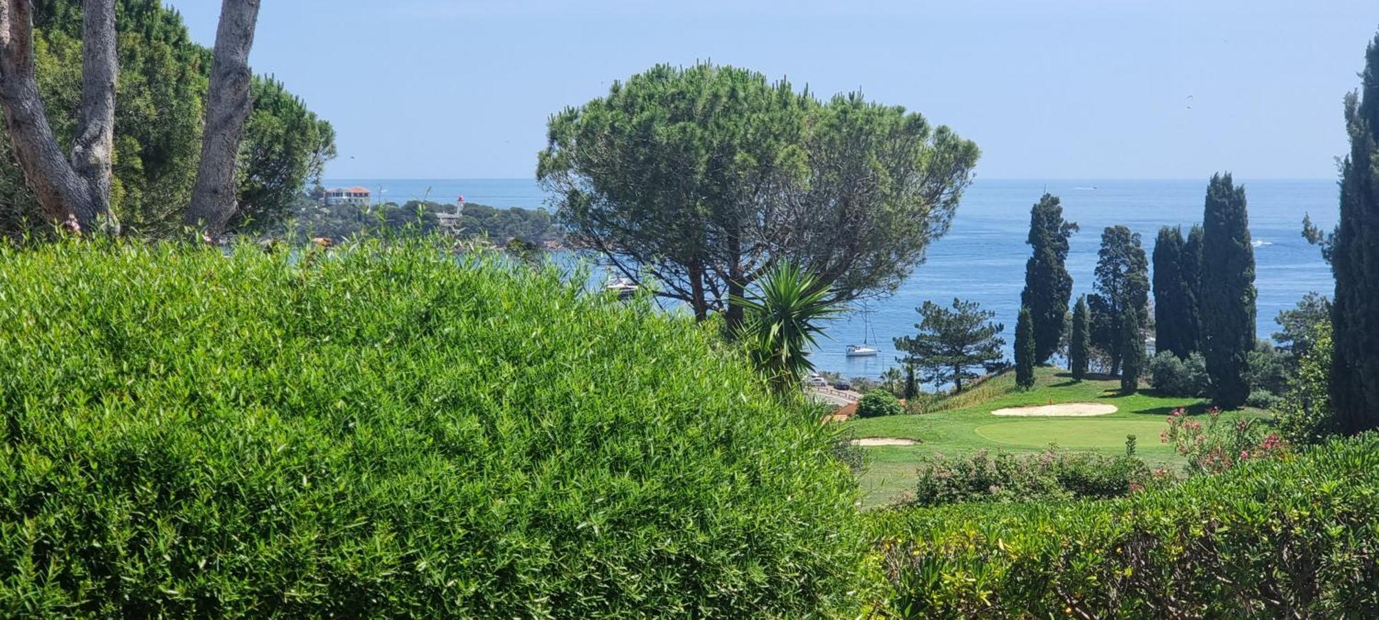 Agay Cap Esterel Village Allee Fleurs - F2 Clim Vue Golf Et Mer - Grande Terrasse Plein Sud Saint-Raphaël Esterno foto