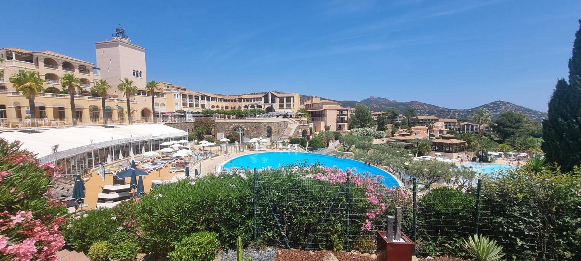 Agay Cap Esterel Village Allee Fleurs - F2 Clim Vue Golf Et Mer - Grande Terrasse Plein Sud Saint-Raphaël Esterno foto