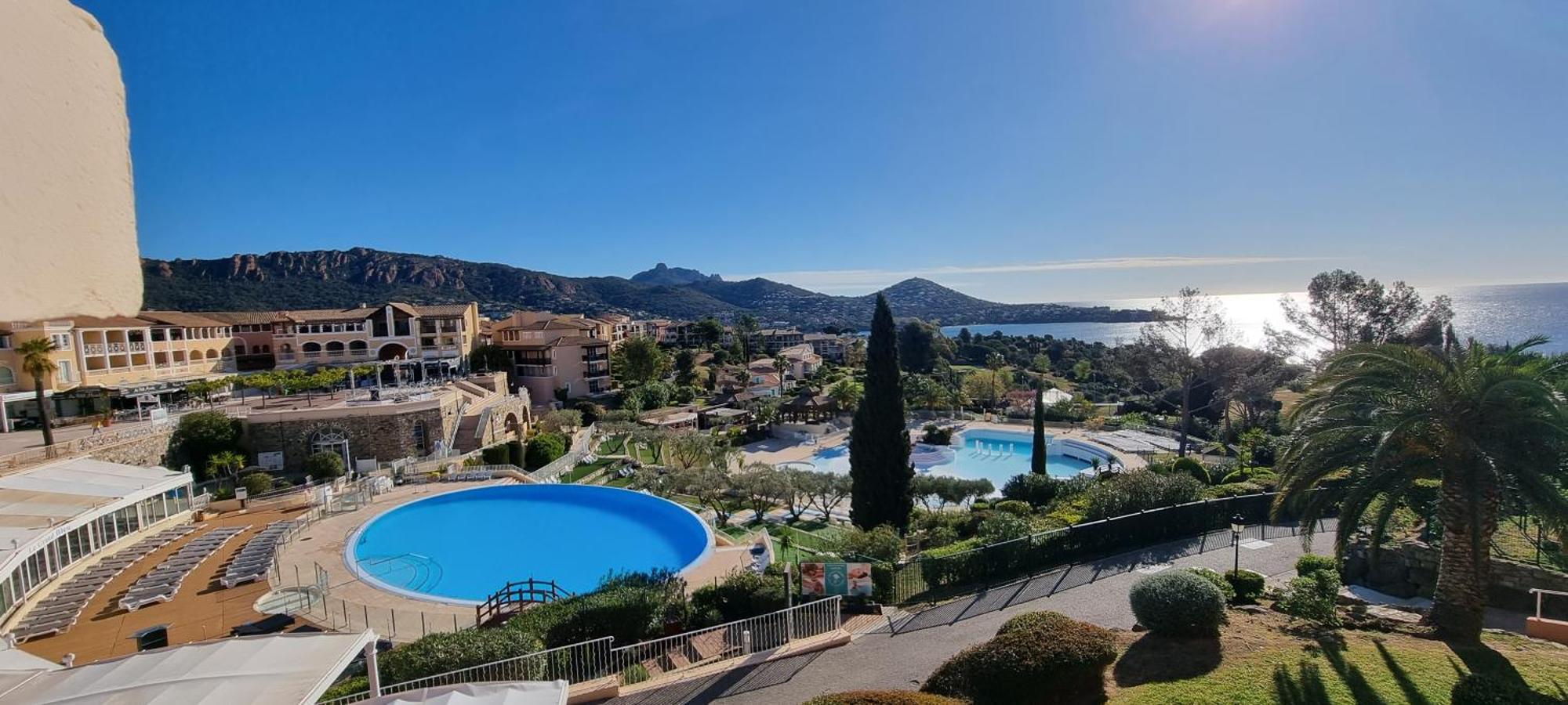 Agay Cap Esterel Village Allee Fleurs - F2 Clim Vue Golf Et Mer - Grande Terrasse Plein Sud Saint-Raphaël Esterno foto