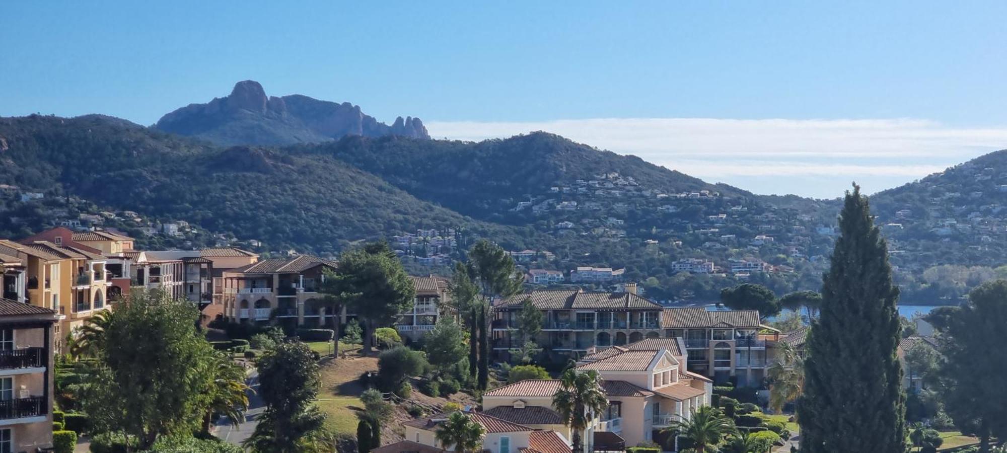 Agay Cap Esterel Village Allee Fleurs - F2 Clim Vue Golf Et Mer - Grande Terrasse Plein Sud Saint-Raphaël Esterno foto